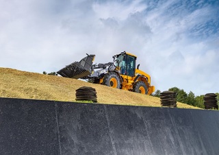 Колісні навантажувачі JCB 437 Agri