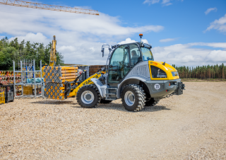 Колісні навантажувачі Kramer 8115