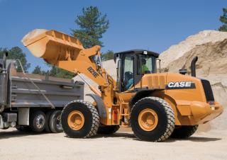 Колісні навантажувачі Case 821 E