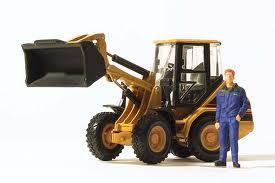 Колісні навантажувачі Caterpillar 906