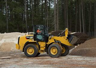 Колісні навантажувачі Caterpillar 918M