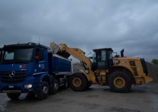Колісні навантажувачі Caterpillar 950