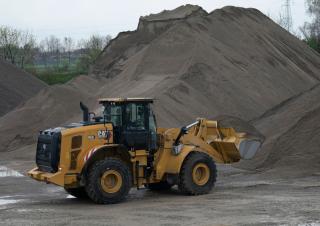 Колісні навантажувачі Caterpillar 950