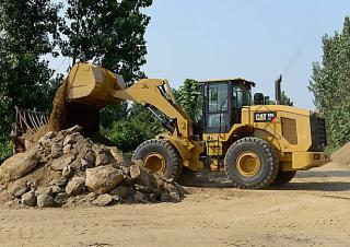 Колісні навантажувачі Caterpillar 950GC