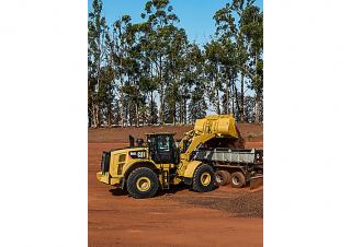 Колісні навантажувачі Caterpillar 966L