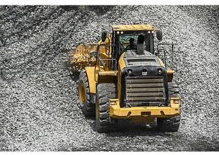 Колісні навантажувачі Caterpillar 966L