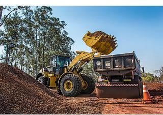 Колісні навантажувачі Caterpillar 966L