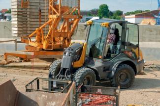 Колісні навантажувачі Mecalac AS 900