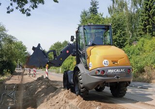 Колісні навантажувачі Mecalac AS700