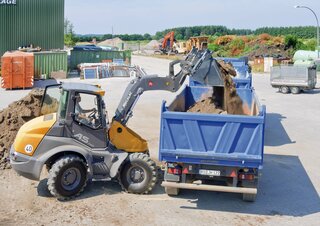 Колісні навантажувачі Mecalac AS700