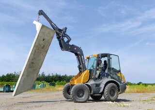 Колісні навантажувачі Mecalac AS900