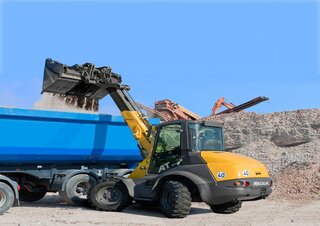 Колісні навантажувачі Mecalac AT900