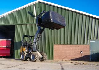 Колісні навантажувачі Giant D 337 T