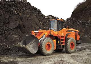 Колісні навантажувачі Doosan DL 350