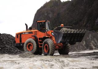 Колісні навантажувачі Doosan DL 350