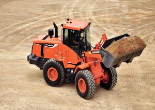 Колісні навантажувачі Doosan DL220-5