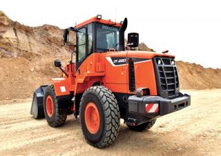 Колісні навантажувачі Doosan DL220-5