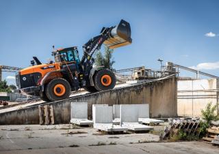 Колісні навантажувачі Doosan DL420CVT-7