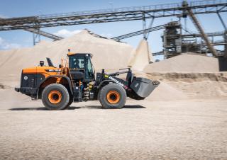 Колісні навантажувачі Doosan DL420CVT-7