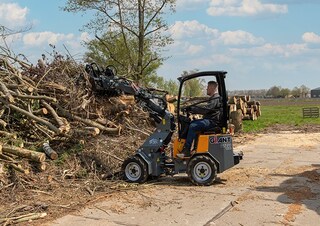 Колісні навантажувачі Giant G1200 Tele
