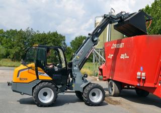 Колісні навантажувачі Giant G3500 Tele