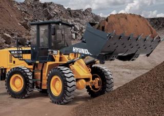 Колісні навантажувачі Hyundai HL635L