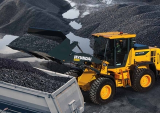 Колісні навантажувачі Hyundai HL930A