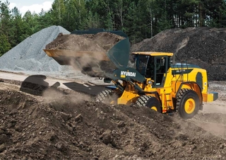 Колісні навантажувачі Hyundai HL975 XT