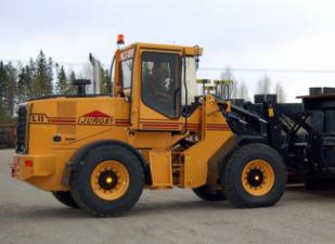 Колісні навантажувачі Ljungby L 11