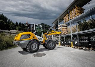 Колісні навантажувачі Liebherr L 504 Compact