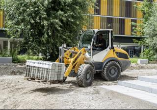 Колісні навантажувачі Liebherr L 506 Compact