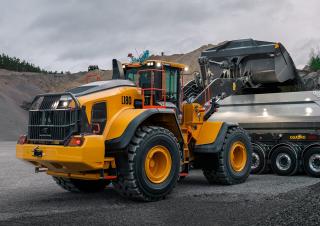 Колісні навантажувачі Volvo L180 