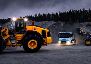 Колісні навантажувачі Volvo L180 