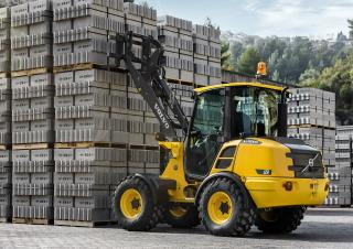 Колісні навантажувачі Volvo L25F