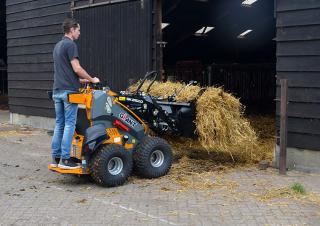 Колісні навантажувачі Giant SK252D