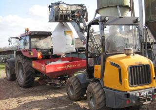 Колісні навантажувачі Giant V 452 T