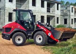 Колісні навантажувачі Yanmar V7