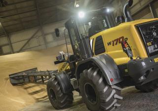 Колісні навантажувачі New Holland W170D LR