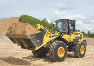 Колісні навантажувачі Komatsu WA200-7