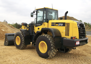 Колісні навантажувачі Komatsu WA200-7