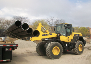 Колісні навантажувачі Komatsu WA320-7