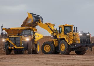 Колісні навантажувачі Komatsu WA900-8E0