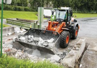 Колісні навантажувачі Hitachi ZW180-6