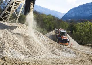 Колісні навантажувачі Hitachi ZW250-5B