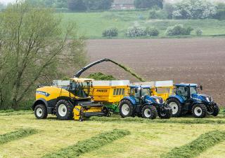 Кормозбиральні комбайни 4-силові New Holland FR 920 