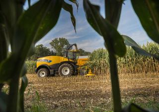 Кормозбиральні комбайни 4-силові New Holland FR 920 