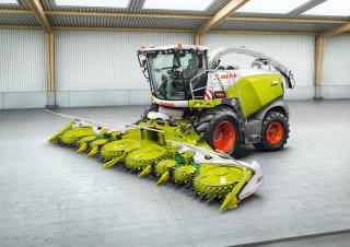 Кормозбиральні комбайни 4-силові Claas Jaguar 870