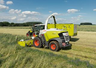 Кормозбиральні комбайни 4-силові Claas Jaguar 990
