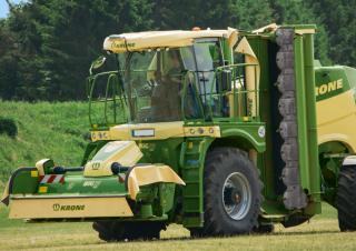 косарка-плющилка Krone BiG M 450 CR