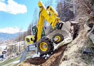 крокуючі екскаватори Menzi M220